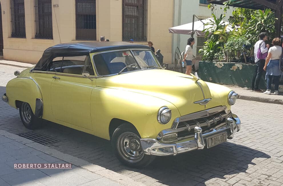 AUTO EN CUBA - VINTAGE